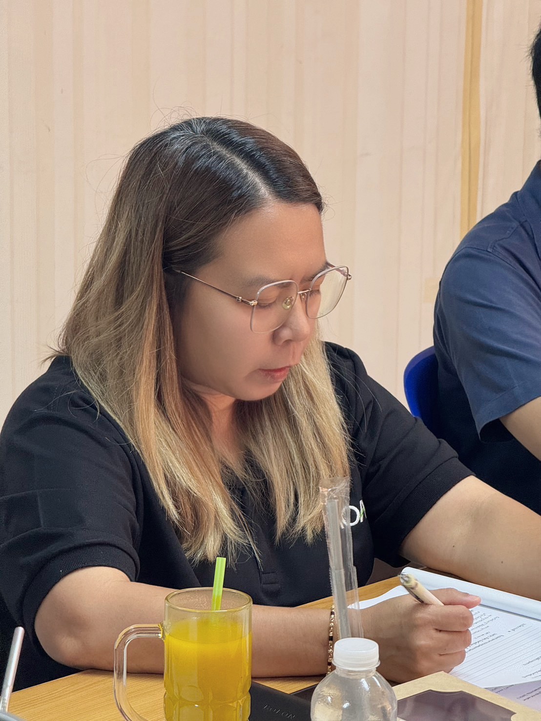 title - ประชุมคณะกรรมการคัดเลือกอาสาสมัครปฏิรูปที่ดินเพื่อเกษตรกรรม (อสปก.) ดีเด่น จังหวัดจันทบุรี ครั้งที่ 1/2569